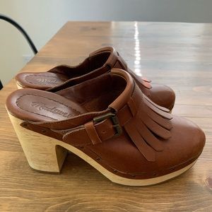 Madewell Kiltie Leather Fringe Clogs ⭐️